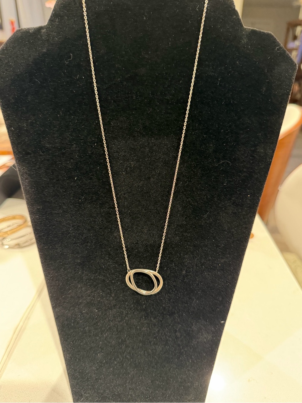 Vintage Silpada Sterling Silver Interlocking Circle Necklace